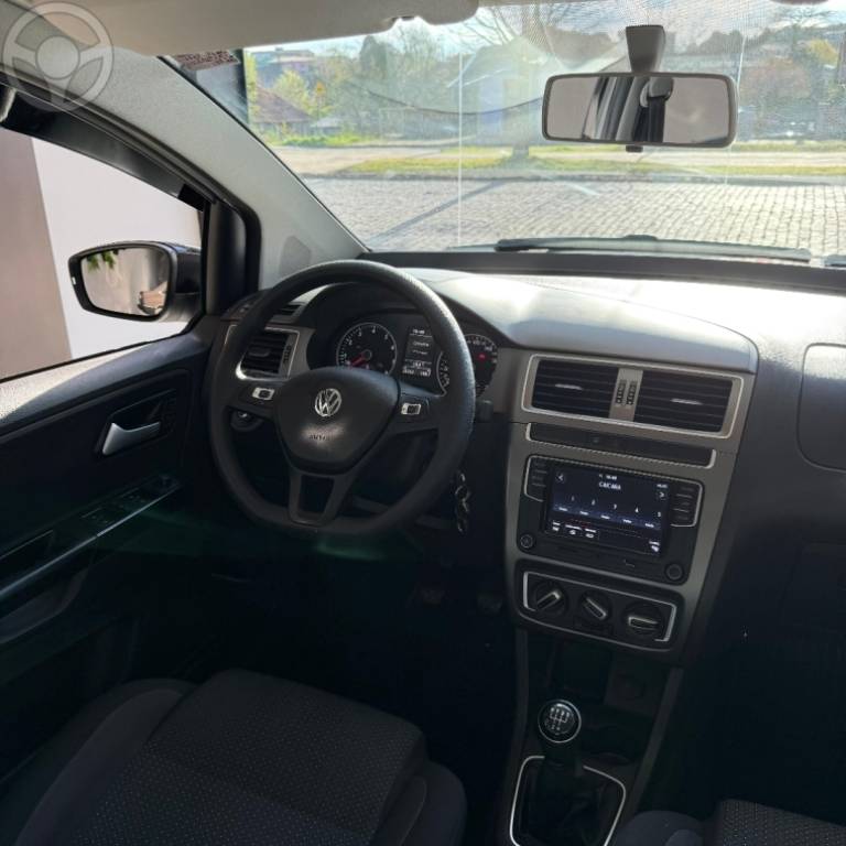VOLKSWAGEN - FOX 1.6 MSI TOTAL FLEX CONNECT 4P MANUAL - 2021/2022 - BRANCA - R$ 75.900,00
