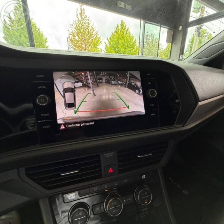 VOLKSWAGEN - JETTA 1.4 R-LINE 250 16V TSI FLEX 4P AUTOMÁTICO - 2020/2020 - PRATA - R$ 125.900,00