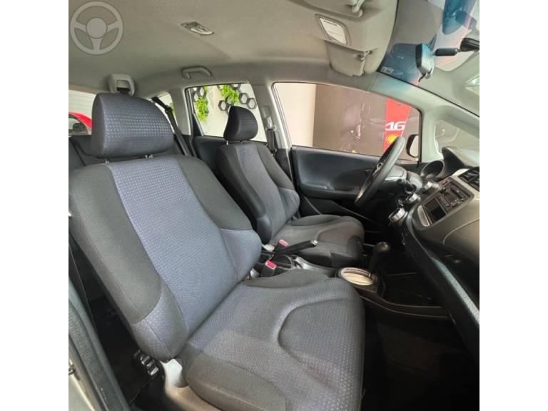 HONDA - FIT 1.4 LX 16V FLEX 4P AUTOMÁTICO - 2010/2011 - CINZA - R$ 47.900,00