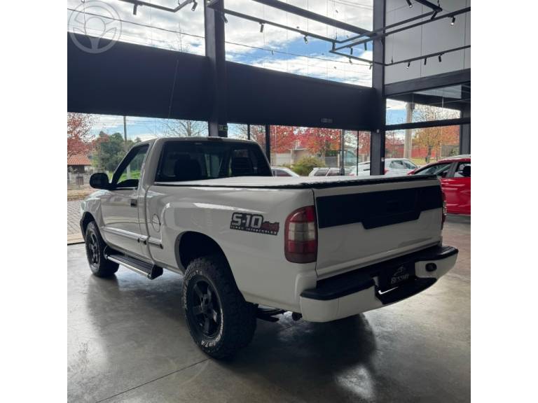 CHEVROLET - S10 2.8 COLINA 4X4 CS 12V TURBO ELECTRONIC INTERCOOLER DIESEL 2P MANUAL - 2010/2010 - BRANCA - R$ 89.900,00