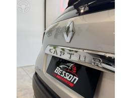 RENAULT - CAPTUR 1.6 16V FLEX ZEN AUTOMÁTICO - 2017/2018 - PRATA - R$ 79.900,00