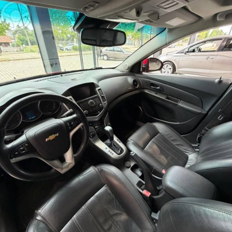 CHEVROLET - CRUZE 1.8 LTZ 16V FLEX 4P AUTOMÁTICO - 2014/2014 - VERMELHA - R$ 73.900,00