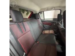 RENAULT - SANDERO 1.6 STEPWAY 16V FLEX 4P MANUAL - 2011/2012 - VERMELHA - R$ 41.900,00