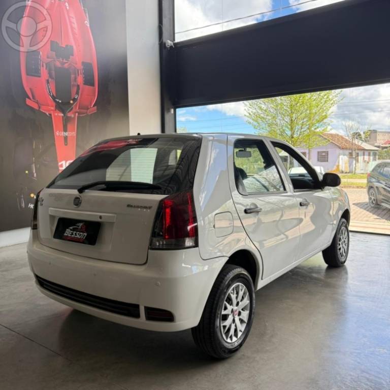 FIAT - PALIO 1.0 MPI FIRE ECONOMY 8V FLEX 4P MANUAL - 2012/2013 - BRANCA - R$ 33.900,00