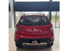 RENAULT - SANDERO 1.6 STEPWAY 16V FLEX 4P MANUAL - 2011/2012 - VERMELHA - R$ 41.900,00