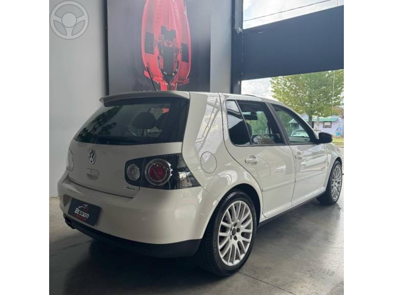 VOLKSWAGEN - GOLF 2.0 MI SPORTLINE LIMITED EDITION 8V FLEX 4P AUTOMÁTICO - 2013/2014 - BRANCA - R$ 67.900,00