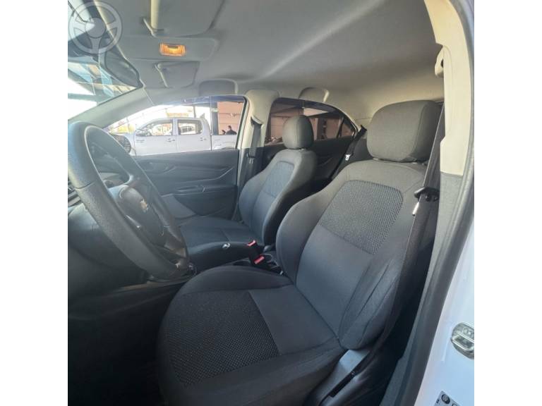 CHEVROLET - ONIX 1.0 MPFI JOY 8V FLEX 4P MANUAL - 2018/2018 - BRANCA - R$ 51.900,00