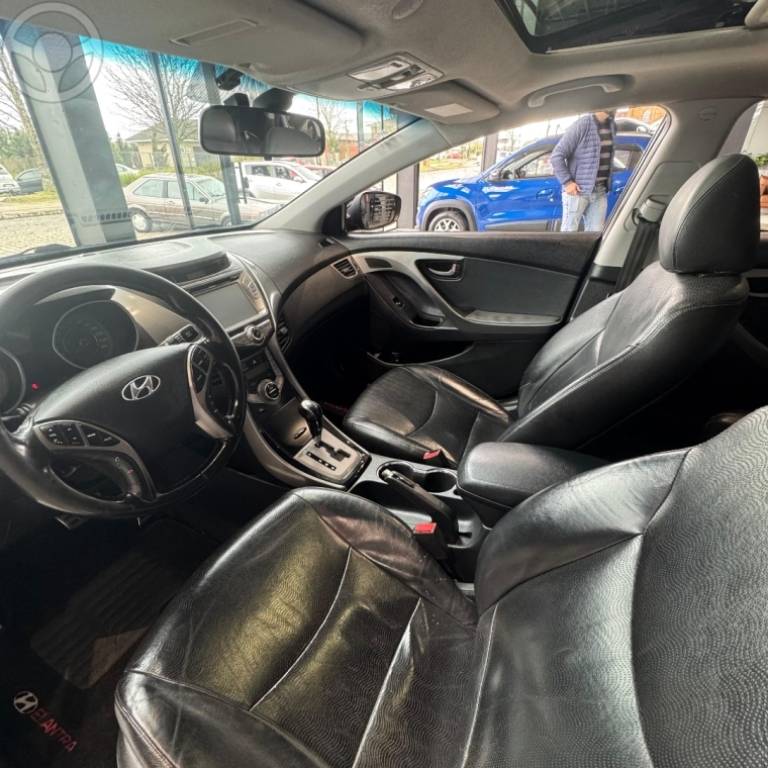 HYUNDAI - ELANTRA 1.8 GLS 16V 4P AUTOMÁTICO - 2012/2013 - PRETA - R$ 69.900,00