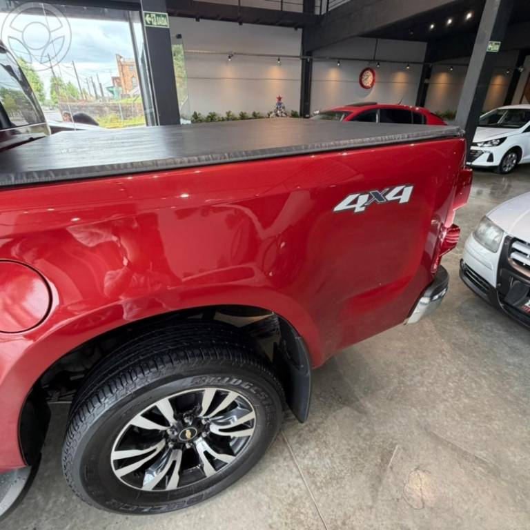 CHEVROLET - S10 2.5 LTZ 4X4 CD 16V FLEX 4P MANUAL - 2016/2017 - VERMELHA - R$ 135.900,00