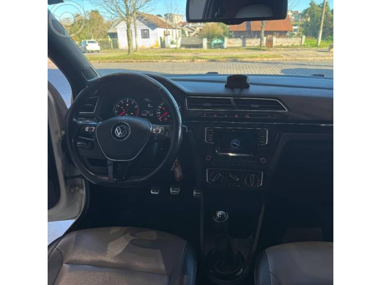 VOLKSWAGEN - SAVEIRO 1.6 CROSS CD 16V FLEX 2P MANUAL - 2017/2018 - BRANCA - R$ 86.900,00