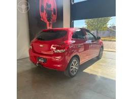 CHEVROLET - ONIX 1.0 MPFI LS 8V FLEX 4P MANUAL - 2015/2016 - VERMELHA - R$ 49.900,00