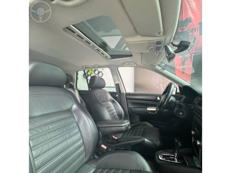 VOLKSWAGEN - GOLF 2.0 MI SPORTLINE LIMITED EDITION 8V FLEX 4P AUTOMÁTICO - 2013/2014 - BRANCA - R$ 67.900,00