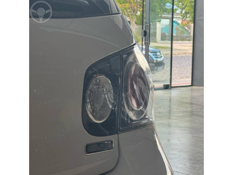 VOLKSWAGEN - GOLF 2.0 MI SPORTLINE LIMITED EDITION 8V FLEX 4P AUTOMÁTICO - 2013/2014 - BRANCA - R$ 67.900,00
