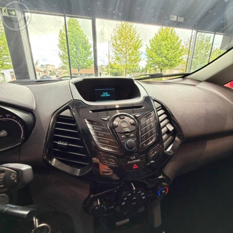 FORD - ECOSPORT 1.6 FREESTYLE 16V FLEX 4P AUTOMÁTICO - 2015/2016 - PRATA - R$ 61.900,00