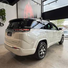 JEEP - COMMANDER 2.0 OVERLAND TD380 4X4 TURBO DIESEL 4P AUTOMÁTICO - 2022/2022 - BRANCA - R$ 199.900,00