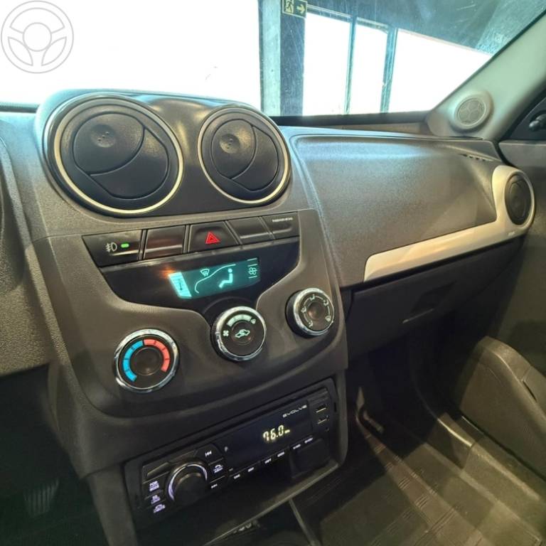 CHEVROLET - MONTANA 1.4 MPFI LS CS 8V FLEX 2P MANUAL - 2013/2014 - VERMELHA - R$ 44.900,00