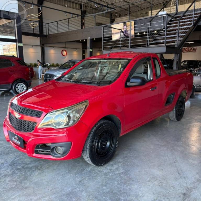 CHEVROLET - MONTANA 1.4 MPFI LS CS 8V FLEX 2P MANUAL - 2013/2014 - VERMELHA - R$ 44.900,00