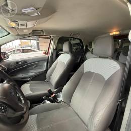 FORD - ECOSPORT 1.6 SE 16V FLEX 4P MANUAL - 2014/2015 - VERMELHA - R$ 62.500,00
