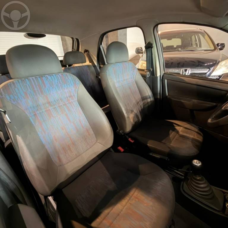 CHEVROLET - CELTA 1.0 MPFI VHCE SPIRIT 8V FLEX 4P MANUAL - 2010/2011 - VERDE - R$ 31.500,00