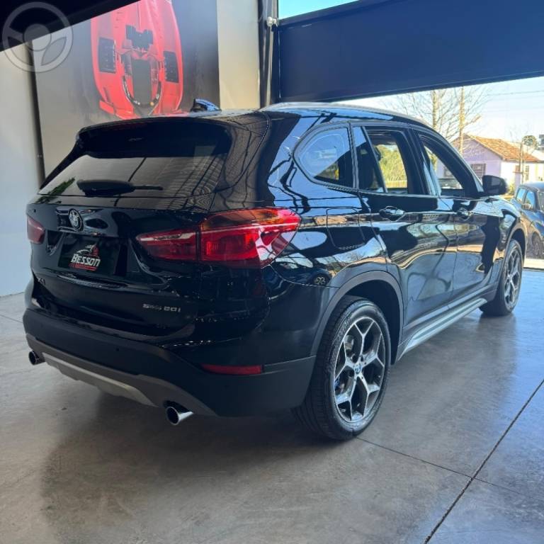 BMW - X1 2.0 16V TURBO ACTIVEFLEX SDRIVE20I X-LINE 4P AUTOMÁTICO - 2019/2019 - PRETA - R$ 137.900,00