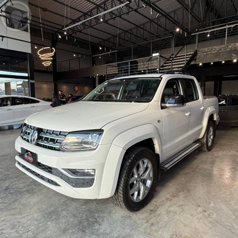 VOLKSWAGEN - AMAROK 3.0 V6 TDI HIGHLINE CD DIESEL 4MOTION AUTOMÁTICO - 2018/2019 - BRANCA - R$ 156.900,00