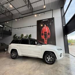 JEEP - COMMANDER 2.0 OVERLAND TD380 4X4 TURBO DIESEL 4P AUTOMÁTICO - 2022/2022 - BRANCA - R$ 199.900,00