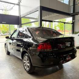 VOLKSWAGEN - VOYAGE 1.0 MI 8V FLEX 4P MANUAL - 2011/2012 - PRETA - R$ 35.900,00