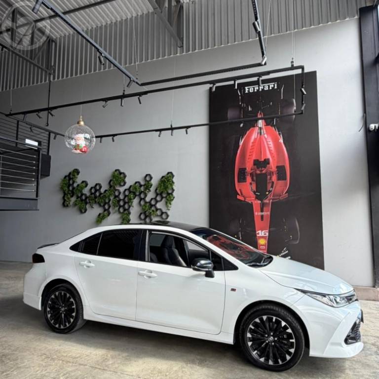 TOYOTA - COROLLA 2.0 GR SPORT 16V FLEX 4P AUTOMÁTICO - 2024/2024 - BRANCA - R$ 172.900,00
