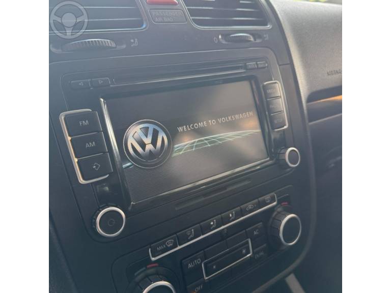VOLKSWAGEN - JETTA 2.5 I 20V 4P TIPTRONIC - 2010/2010 - PRETA - R$ 45.900,00