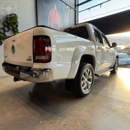 VOLKSWAGEN - AMAROK 3.0 V6 TDI HIGHLINE CD DIESEL 4MOTION AUTOMÁTICO - 2018/2019 - BRANCA - R$ 156.900,00