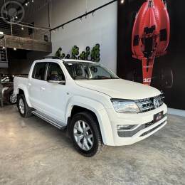 VOLKSWAGEN - AMAROK 3.0 V6 TDI HIGHLINE CD DIESEL 4MOTION AUTOMÁTICO - 2018/2019 - BRANCA - R$ 156.900,00