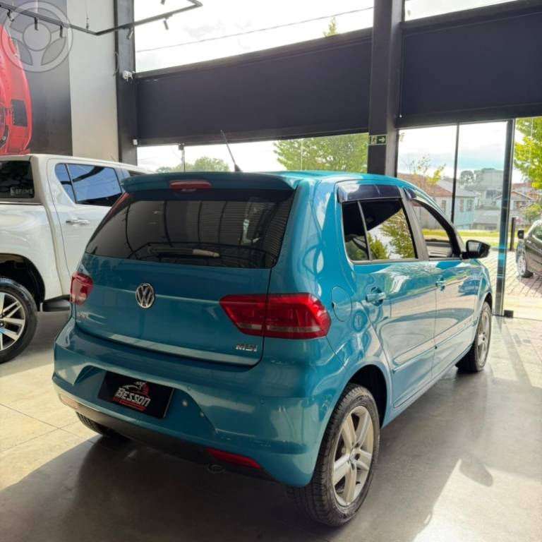 VOLKSWAGEN - FOX 1.6 MSI COMFORTLINE 8V FLEX 4P MANUAL - 2015/2015 - AZUL - R$ 47.900,00