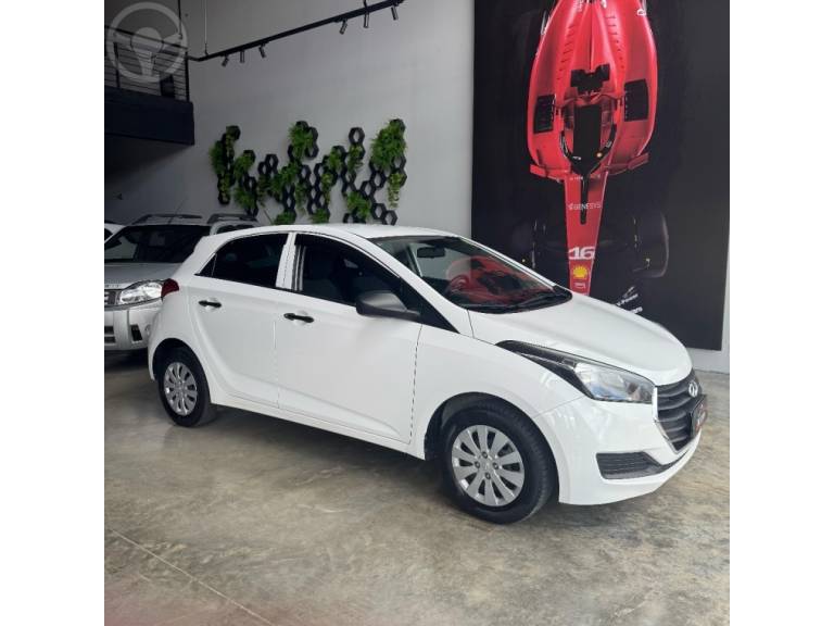 HYUNDAI - HB20 1.0 COMFORT 12V FLEX 4P MANUAL - 2016/2017 - BRANCA - R$ 53.900,00