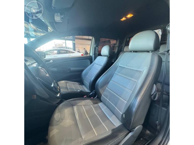 VOLKSWAGEN - SAVEIRO 1.6 CROSS CD 16V FLEX 2P MANUAL - 2017/2018 - BRANCA - R$ 86.900,00