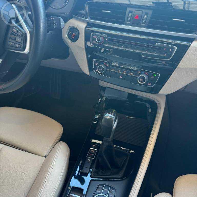 BMW - X1 2.0 16V TURBO ACTIVEFLEX SDRIVE20I X-LINE 4P AUTOMÁTICO - 2019/2019 - PRETA - R$ 137.900,00