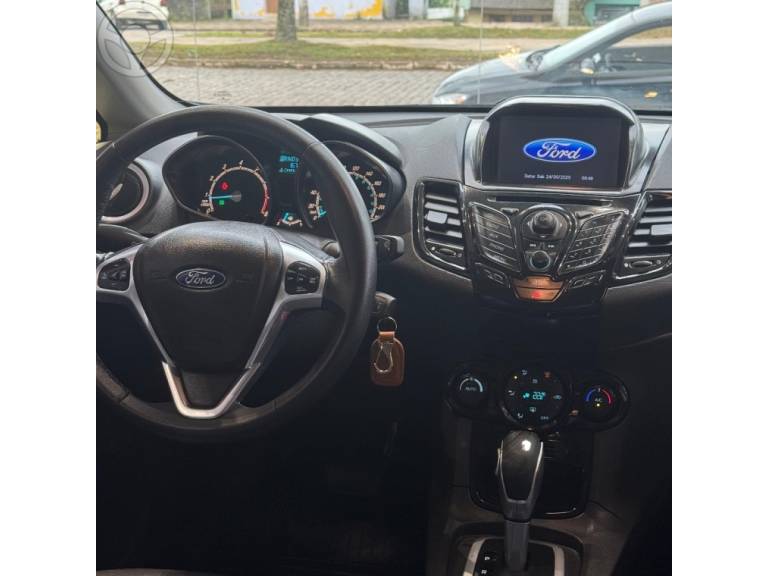 FORD - FIESTA 1.6 TITANIUM HATCH 16V FLEX 4P AUTOMÁTICO - 2014/2014 - BRANCA - R$ 47.900,00