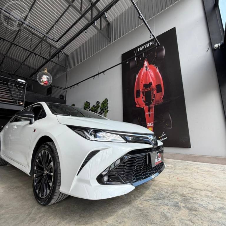 TOYOTA - COROLLA 2.0 GR SPORT 16V FLEX 4P AUTOMÁTICO - 2024/2024 - BRANCA - R$ 172.900,00