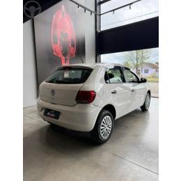 VOLKSWAGEN - GOL 1.0 MI CITY 8V FLEX 4P MANUAL - 2014/2015 - BRANCA - R$ 43.900,00