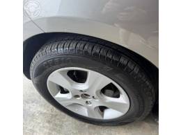 HONDA - FIT 1.4 LX 16V FLEX 4P AUTOMÁTICO - 2010/2011 - CINZA - R$ 47.900,00