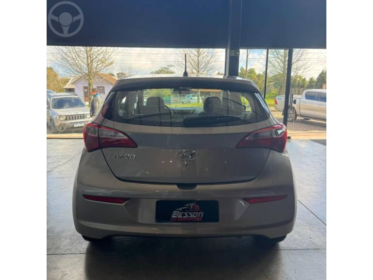 HYUNDAI - HB20 1.0 COMFORT 12V FLEX 4P MANUAL - 2017/2017 - PRATA - R$ 53.900,00