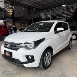 FIAT - MOBI 1.0 8V EVO FLEX LIKE. MANUAL - 2019/2020 - BRANCA - R$ 51.900,00