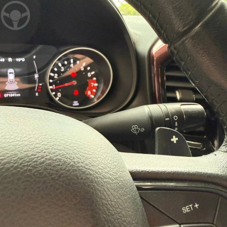 FIAT - TORO 1.8 16V EVO FLEX FREEDOM AUTOMÁTICO - 2018/2019 - BRANCA - R$ 95.900,00