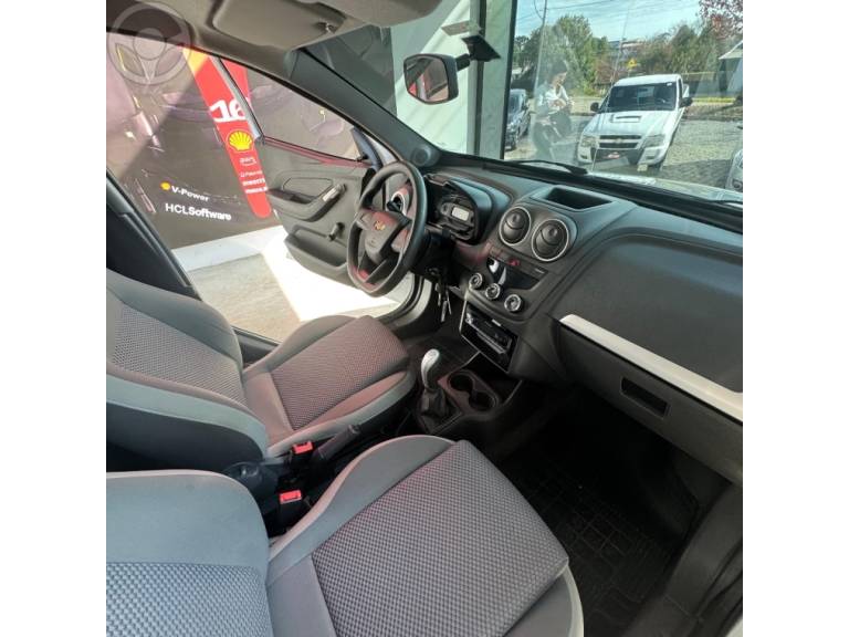 CHEVROLET - MONTANA 1.4 MPFI LS CS 8V FLEX 2P MANUAL - 2014/2015 - BRANCA - R$ 53.900,00