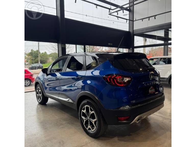 RENAULT - CAPTUR 1.3 ICONIC 16V TURBO FLEX 4P AUTOMÁTICO - 2021/2022 - AZUL - R$ 109.900,00