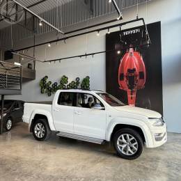 VOLKSWAGEN - AMAROK 3.0 V6 TDI HIGHLINE CD DIESEL 4MOTION AUTOMÁTICO - 2018/2019 - BRANCA - R$ 156.900,00