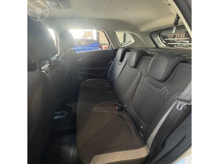 RENAULT - CAPTUR 1.6 16V FLEX ZEN AUTOMÁTICO - 2017/2018 - PRATA - R$ 79.900,00