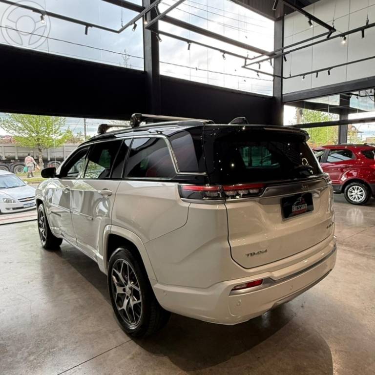 JEEP - COMMANDER 2.0 LIMITED TD380 16V 4X4 TURBO DIESEL 4P AUTOMÁTICO - 2022/2022 - BRANCA - R$ 199.900,00