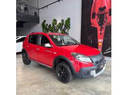 RENAULT - SANDERO 1.6 STEPWAY 16V FLEX 4P MANUAL - 2011/2012 - VERMELHA - R$ 41.900,00