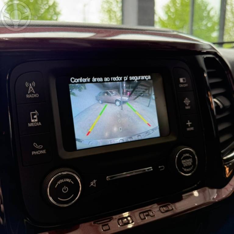 FIAT - TORO 1.8 16V EVO FLEX FREEDOM AUTOMÁTICO - 2018/2019 - BRANCA - R$ 95.900,00