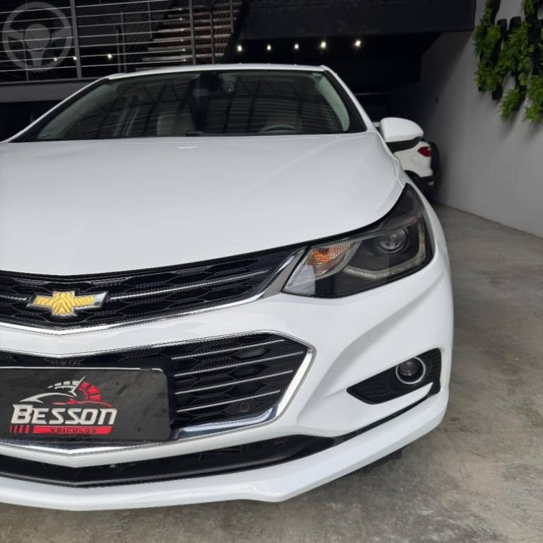 CHEVROLET - CRUZE 1.4 TURBO LTZ 16V FLEX 4P AUTOMÁTICO - 2017/2018 - BRANCA - R$ 91.900,00